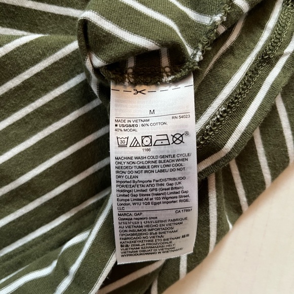 GAP Striped Tee Shirt, Sz M - Picture 5 of 8